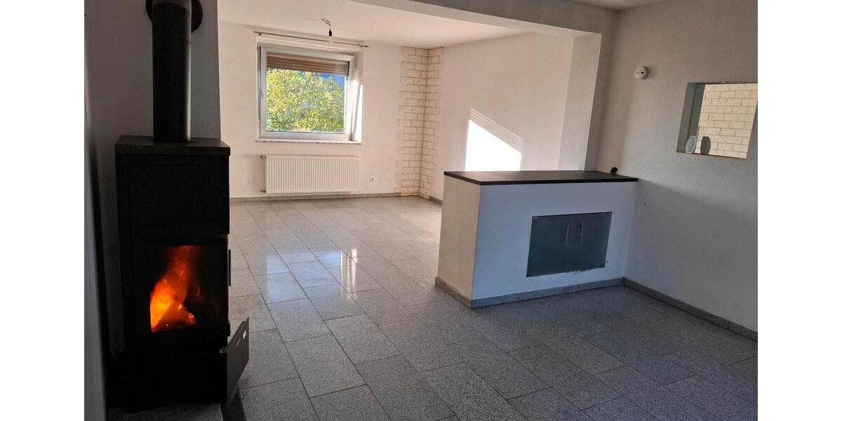 Einfamilienhaus Üttfeld - 7 Zimmer, 140 m&sup2;, 1.050&euro; | Angebot:24735854