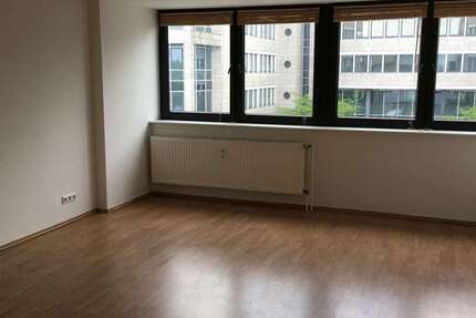 Wohnung Düsseldorf Heerdt - 1 Zimmer, 45 m&sup2;, 350&euro; | Angebot:27069073
