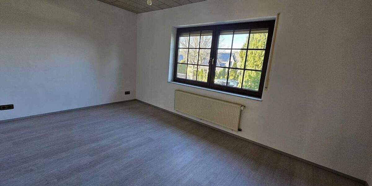 Mehrfamilienhaus, Wohnhaus Hohenstein Breithardt - 4 Zimmer, 140 m&sup2;, 1.250&euro; | Angebot:24565862