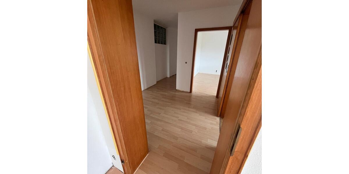 Etagenwohnung Wermelskirchen - 3 Zimmer, 101 m&sup2;, 1.200&euro; | Angebot:26400653