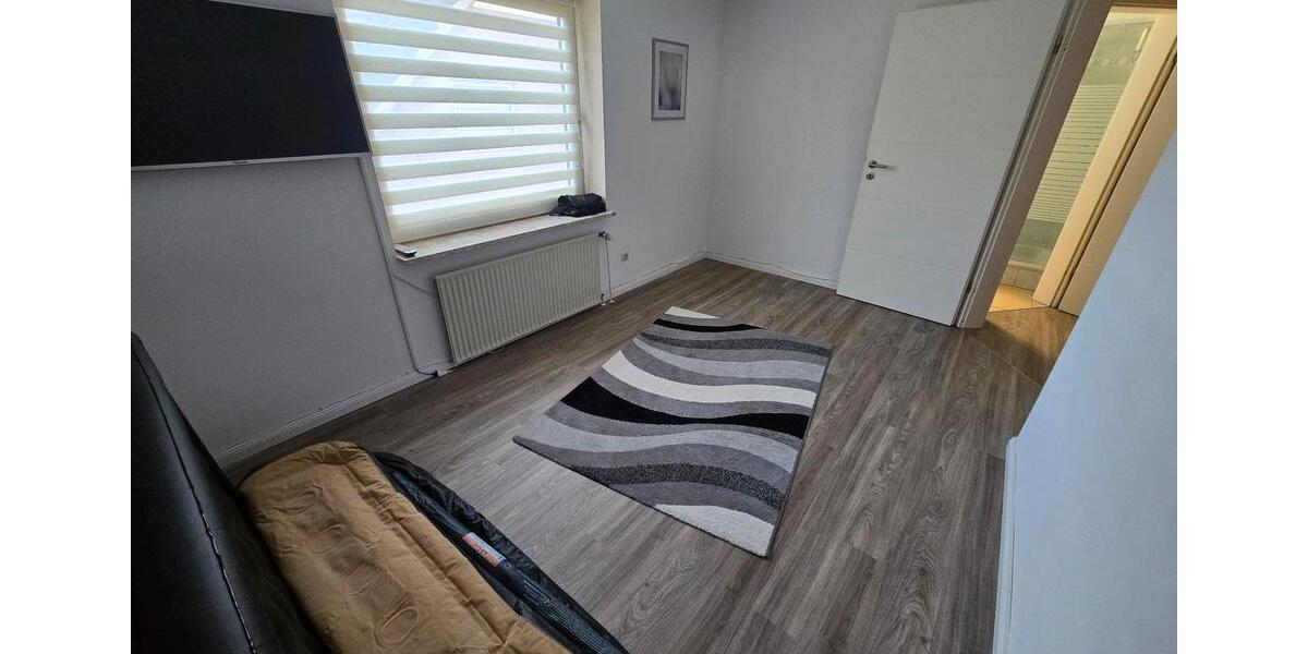Doppelhaushälfte Pinneberg - 5 Zimmer, 118 m&sup2;, 1.800&euro; | Angebot:23227436