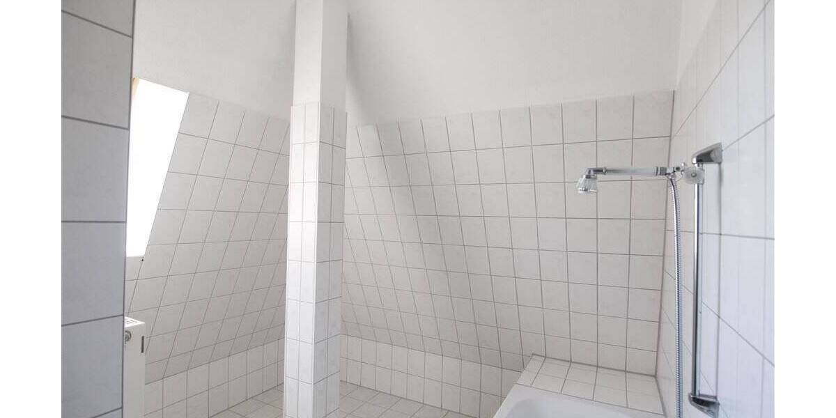 Etagenwohnung Frankenberg - 2 Zimmer, 81 m&sup2;, 399&euro; | Angebot:25821056