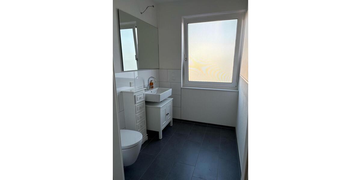 Dachgeschoßwohnung Düsseldorf Oberbilk - 3 Zimmer, 110 m&sup2;, 2.370&euro; | Angebot:26586394
