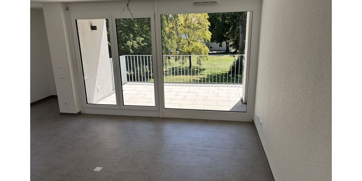 Moderne 3-Zimmer-Wohnung mit Balkon (2. OG mit Aufzug) - Erstbezug - Appartement Kirchheim unter Teck | Angebot:27223081