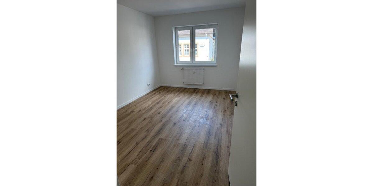Etagenwohnung Blieskastel - 4 Zimmer, 93 m&sup2;, 750&euro; | Angebot:26257391