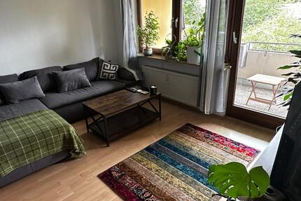 Vollmöblierte helle Innenstadt Wohnung mit Balkon 2 zimmer