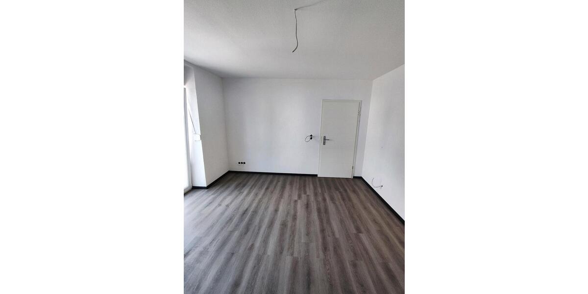 Etagenwohnung Merchweiler - 4 Zimmer, 102 m&sup2;, 875&euro; | Angebot:25883548