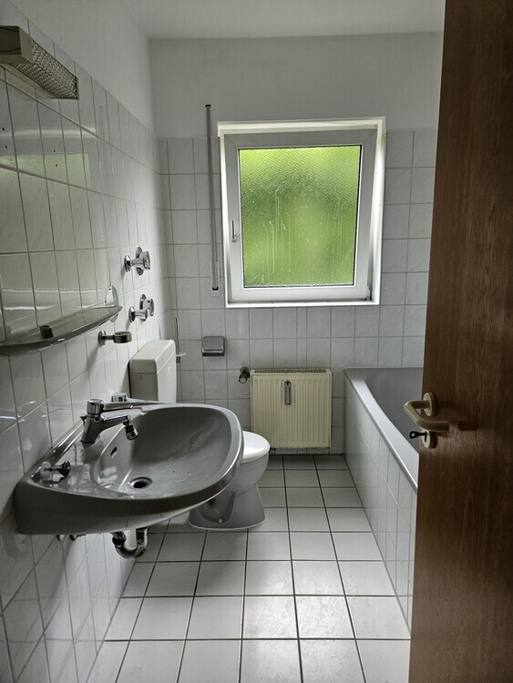 Helle 2- Zimmer- Wohnung *Stellplatz