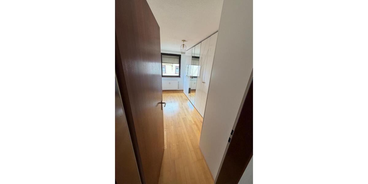 Dachgeschoßwohnung Lüdenscheid - 3.5 Zimmer, 86 m&sup2;, 700&euro; | Angebot:26699637
