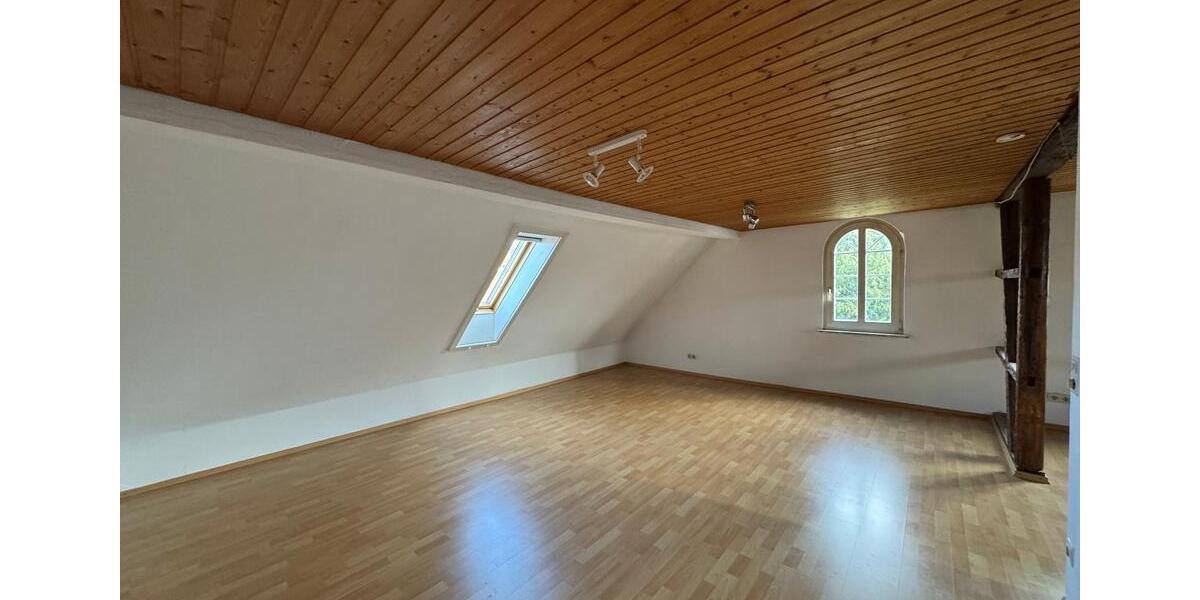 Dachgeschoßwohnung Beuren - 1.5 Zimmer, 42 m&sup2;, 530&euro; | Angebot:26695948