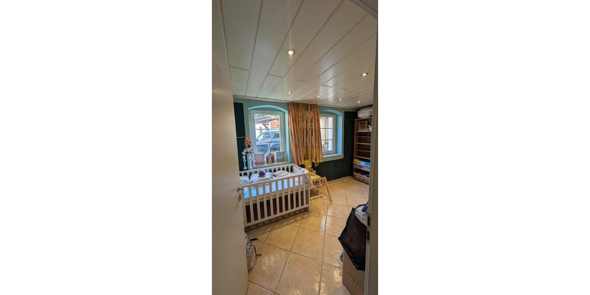 Erdgeschoßwohnung Hüttenberg - 4 Zimmer, 120 m&sup2;, 1.750&euro; | Angebot:26250147