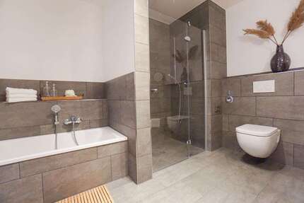 Wohnung zum Mieten in Bremen 1.189 € 100.7 m² 1 zimmer