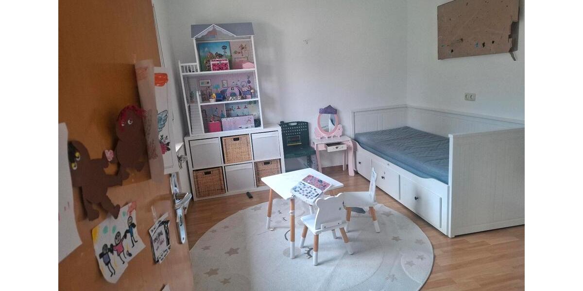 Etagenwohnung Schmitten im Taunus - 3 Zimmer, 124 m&sup2;, 1.300&euro; | Angebot:26265648