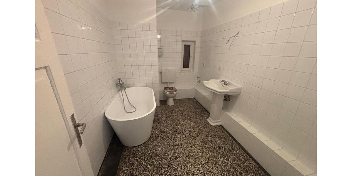 Etagenwohnung Salzwedel - 4 Zimmer, 116 m&sup2;, 590&euro; | Angebot:25841703