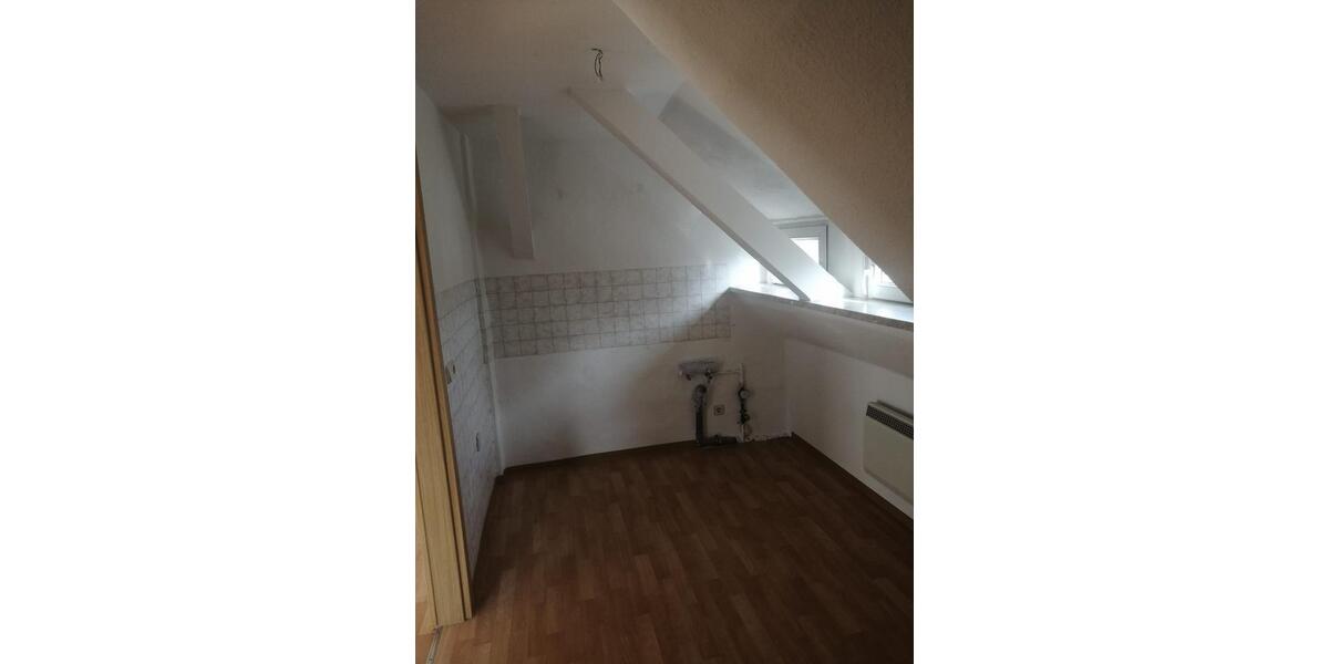 Dachgeschoßwohnung Waldheim - 1.5 Zimmer, 33 m&sup2;, 150&euro; | Angebot:25810295