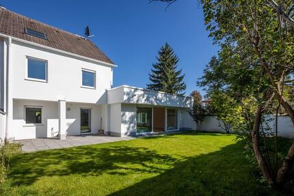 INDIVIDUELL I Haus im Haus mit großem WohnZimmer