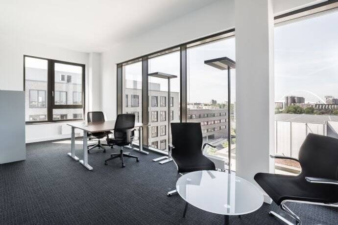 Voll ausgestatteter privater Büroraum für Sie und Ihr Team in Regus Deutz Cubus zimmer