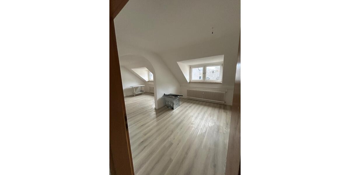 Dachgeschoßwohnung Prüm - 5 Zimmer, 85 m&sup2;, 850&euro; | Angebot:26234485