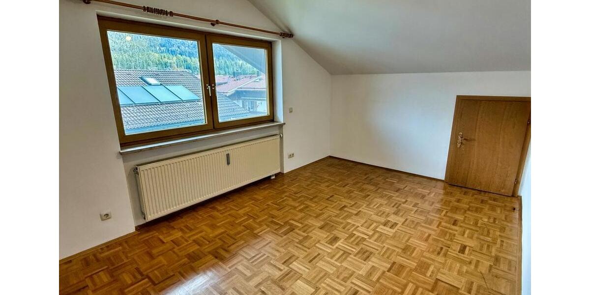 Dachgeschoßwohnung Garmisch-Partenkirchen Breitenau - 2 Zimmer, 53 m&sup2;, 900&euro; | Angebot:26634318