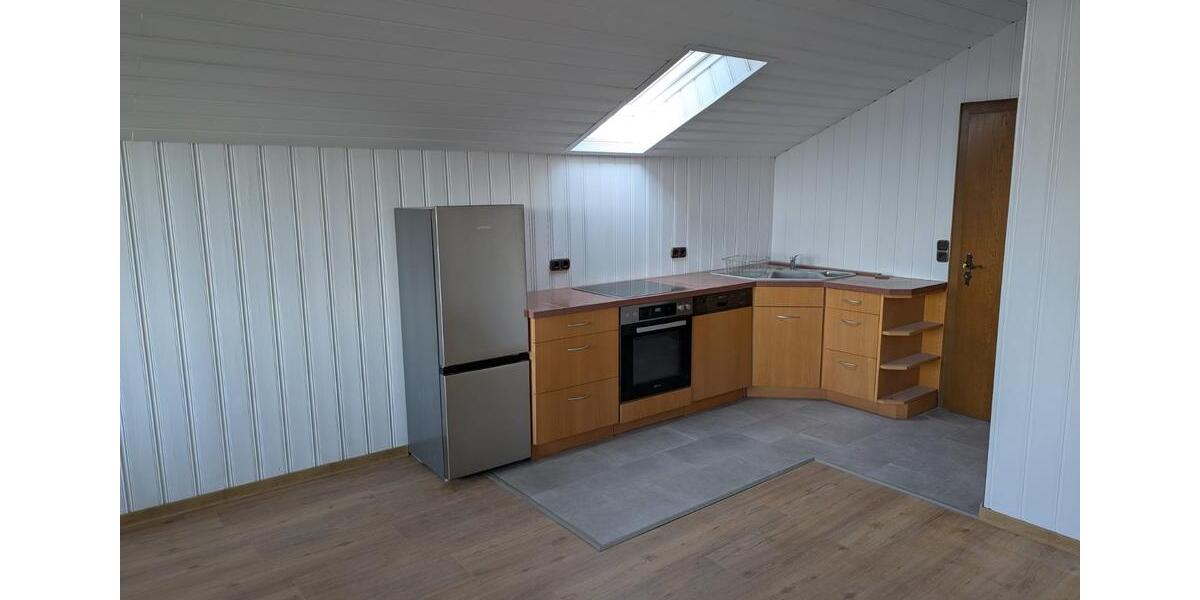 Dachgeschoßwohnung Landau an der Isar - 2 Zimmer, 35 m&sup2;, 480&euro; | Angebot:25794958