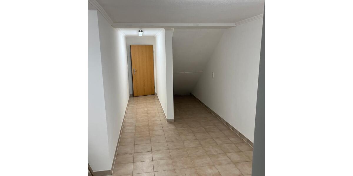 Reihenhaus Hohenlinden - 8 Zimmer, 166 m&sup2;, 2.500&euro; | Angebot:26017017