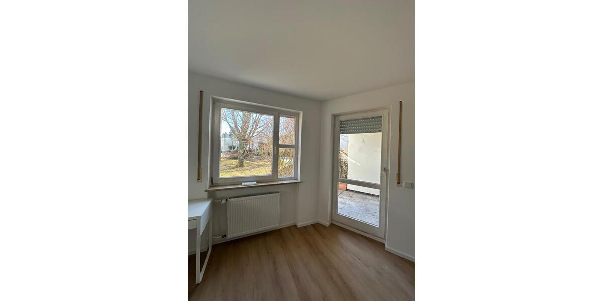 Erdgeschoßwohnung München Sendling-Westpark - 4 Zimmer, 80 m&sup2;, 3.200&euro; | Angebot:24849772