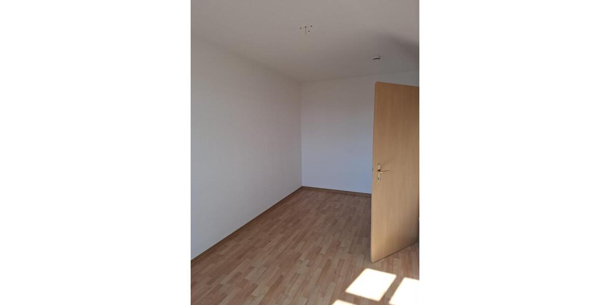 Etagenwohnung Bad Lauchstädt - 2.5 Zimmer, 64 m&sup2;, 416&euro; | Angebot:25874922