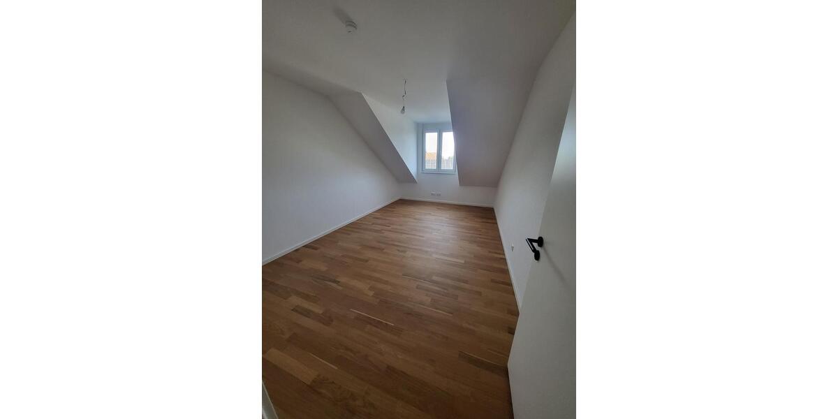 Erstbezug: 3-Zimmer-Dachgeschosswohnung in Heitersheim zimmer