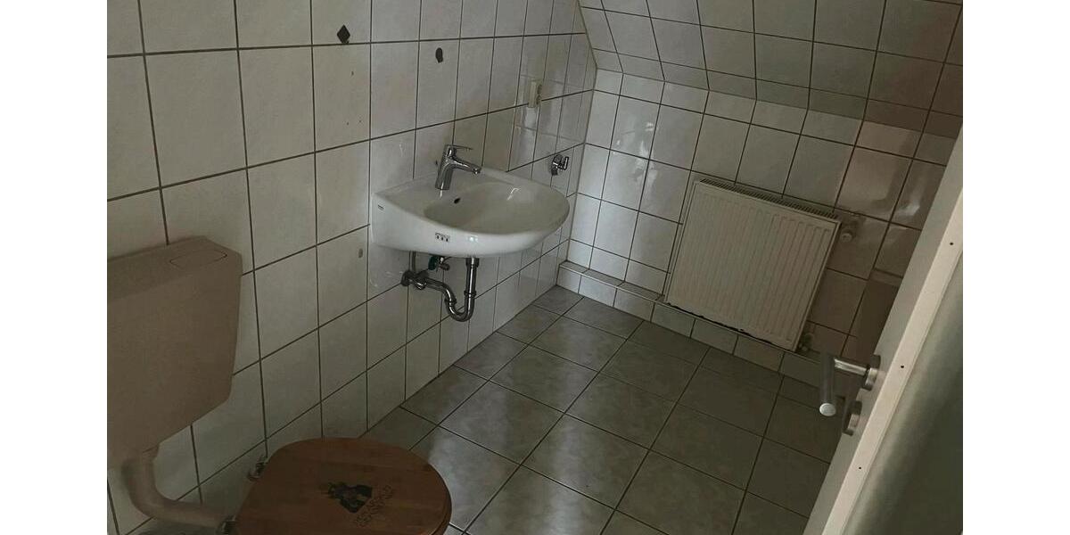 Dachgeschoßwohnung Hettstedt - 2 Zimmer, 50 m&sup2;, 375&euro; | Angebot:25995681