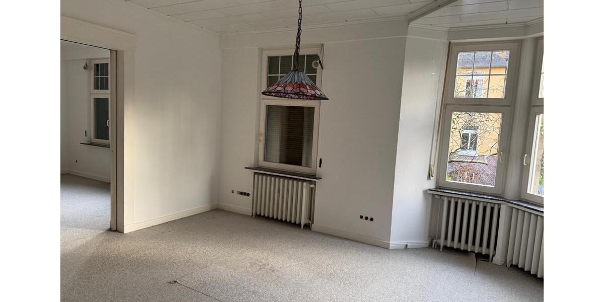 Erdgeschoßwohnung Oldenburg Dobbenviertel - 7 Zimmer, 220 m&sup2;, 2.700&euro; | Angebot:25341094