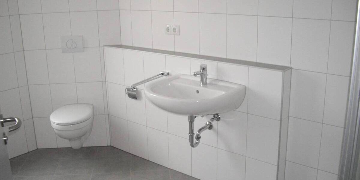 Etagenwohnung Sennfeld Rempertshag - 4 Zimmer, 103 m&sup2;, 1.220&euro; | Angebot:25724195