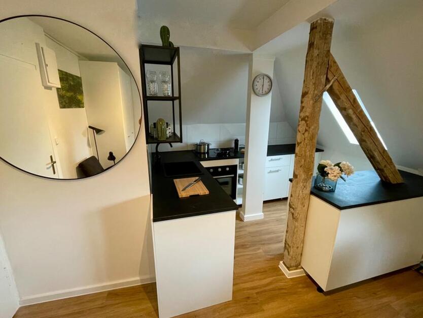 Neu renoviert und hochwertig möbliert, 2ZKB DG Bredeney