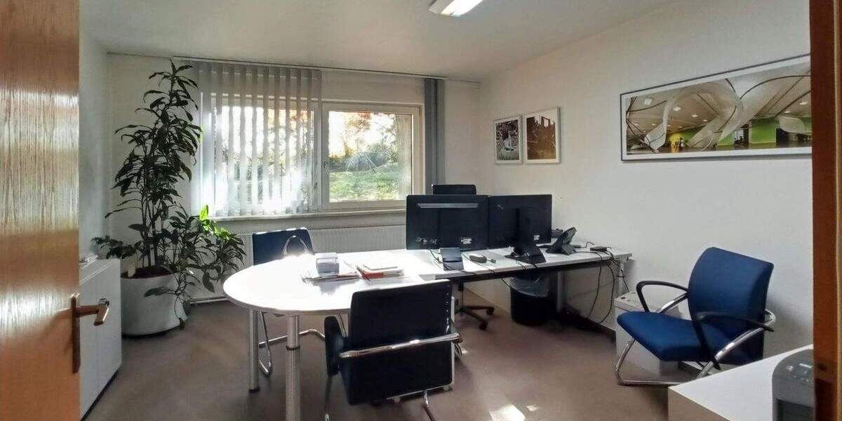 Attraktive Lagerhalle mit Büroanbau in Vellmar zimmer