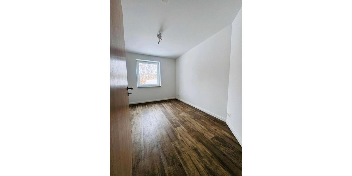 Erdgeschoßwohnung Brande-Hörnerkirchen Hörnerkirchen - 3 Zimmer, 82 m&sup2;, 900&euro; | Angebot:25256177