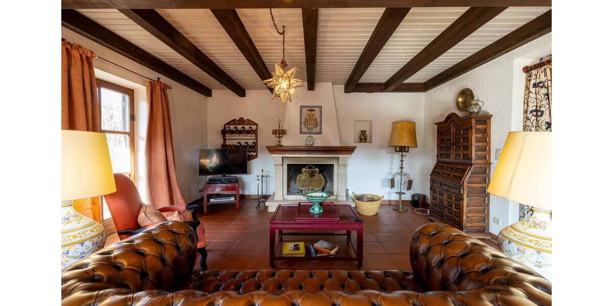 Einfamilienhaus Tiefenbach - 5 Zimmer, 204 m&sup2;, 3.000&euro; | Angebot:23820547