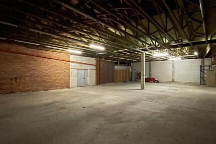 Lagerfläche in einer KalthalleScheune zimmer