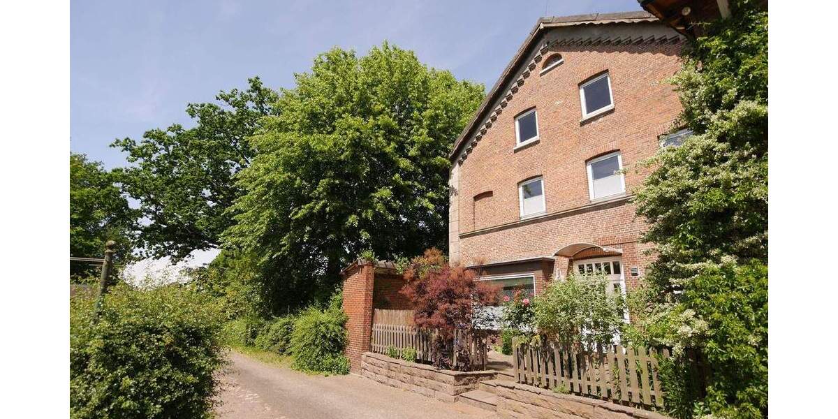 Geräumige 4 Zimmer-Wohnung mit Terrasse und Garten 4 zimmer