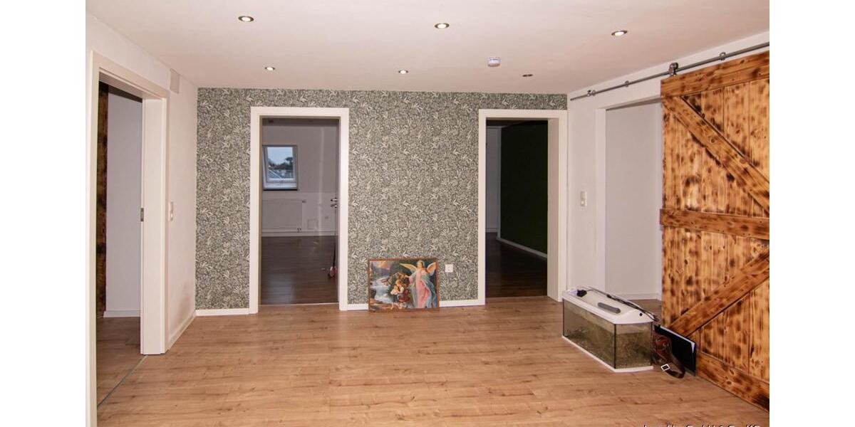 Dachgeschoßwohnung Oberkotzau - 5 Zimmer, 149 m&sup2;, 1.028&euro; | Angebot:23807306