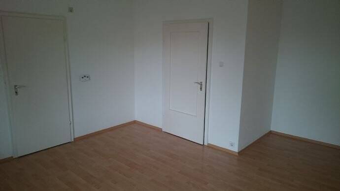 Helle, schöne Wohnung mit Balkon in der Posthofstraße