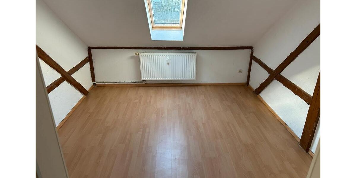 Hell - ruhig - freundlich - 2-Zimmer-Wohnung im DG 2 zimmer