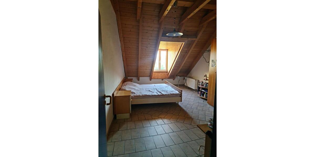 Etagenwohnung Zachenberg - 4 Zimmer, 118 m&sup2;, 545&euro; | Angebot:25324144