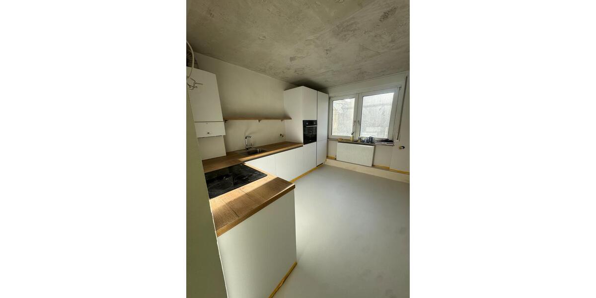 Frisch sanierte moderne 2-Zimmer-Wohnung mit neuer Küche 2 zimmer