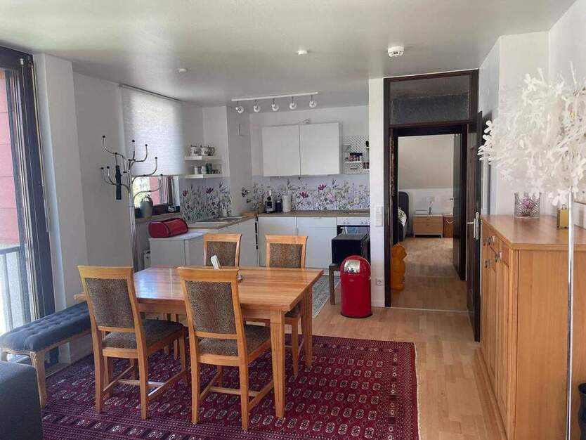 SOFORT VERFÜGBAR - Traumhafte Lage am Wöhrder See! Renovierte 2 Zimmer Dachgeschoss-Wohnung