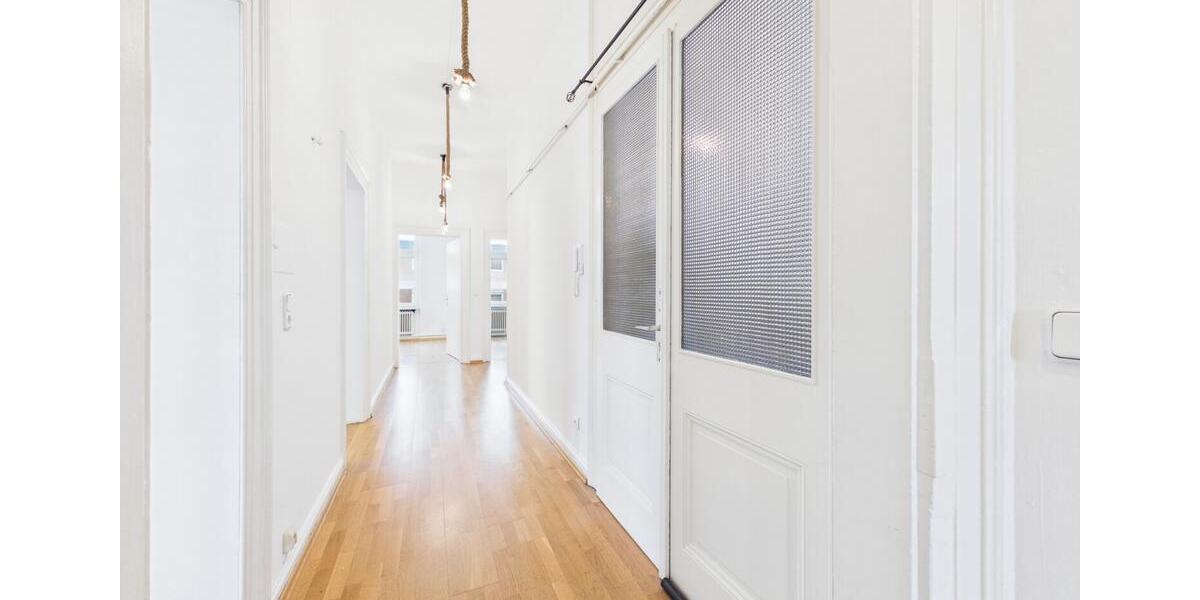 Etagenwohnung Wiesbaden Nordost - 4 Zimmer, 110 m&sup2;, 1.490&euro; | Angebot:26279012