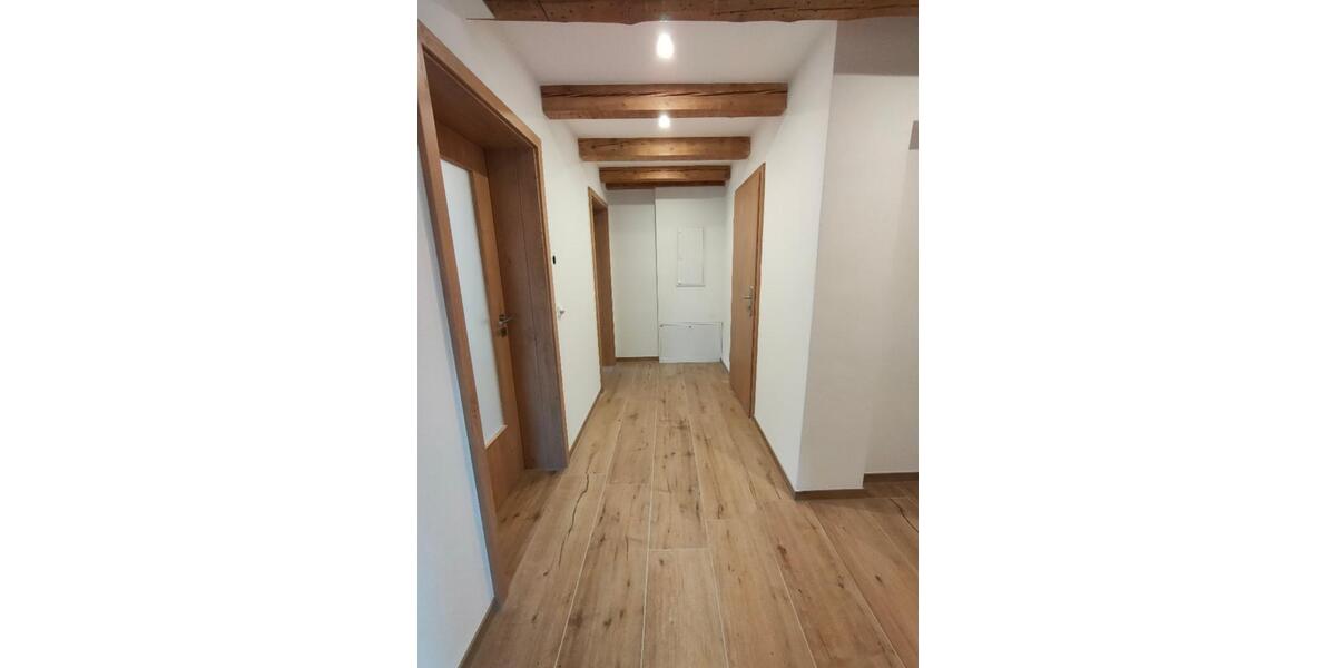 Dachgeschoßwohnung Ebersbach-Neugersdorf Neugersdorf - 2 Zimmer, 90 m&sup2;, 800&euro; | Angebot:25710535