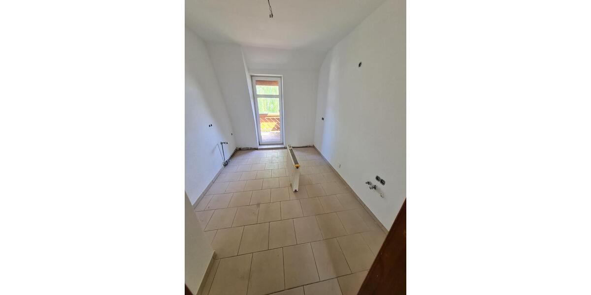 Dachgeschoßwohnung Burgstädt - 3 Zimmer, 85 m&sup2;, 585&euro; | Angebot:26160920