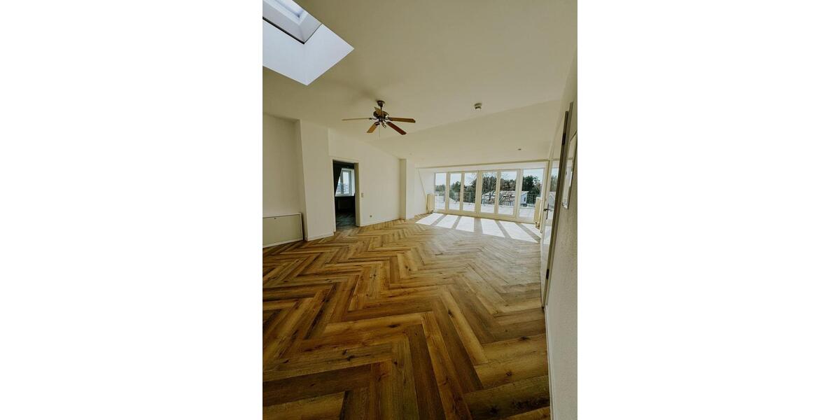 Dachgeschoßwohnung Oranienburg - 4 Zimmer, 135 m&sup2;, 2.030&euro; | Angebot:25795481