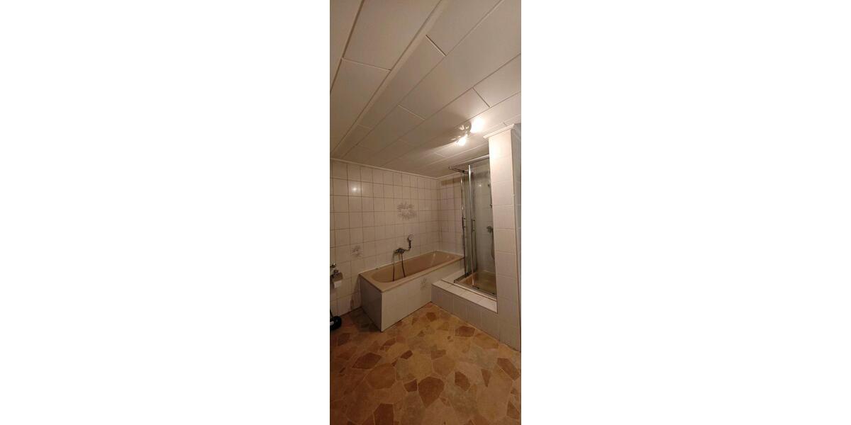 Dachgeschoßwohnung Eschweiler - 3.5 Zimmer, 102 m&sup2;, 910&euro; | Angebot:24842438