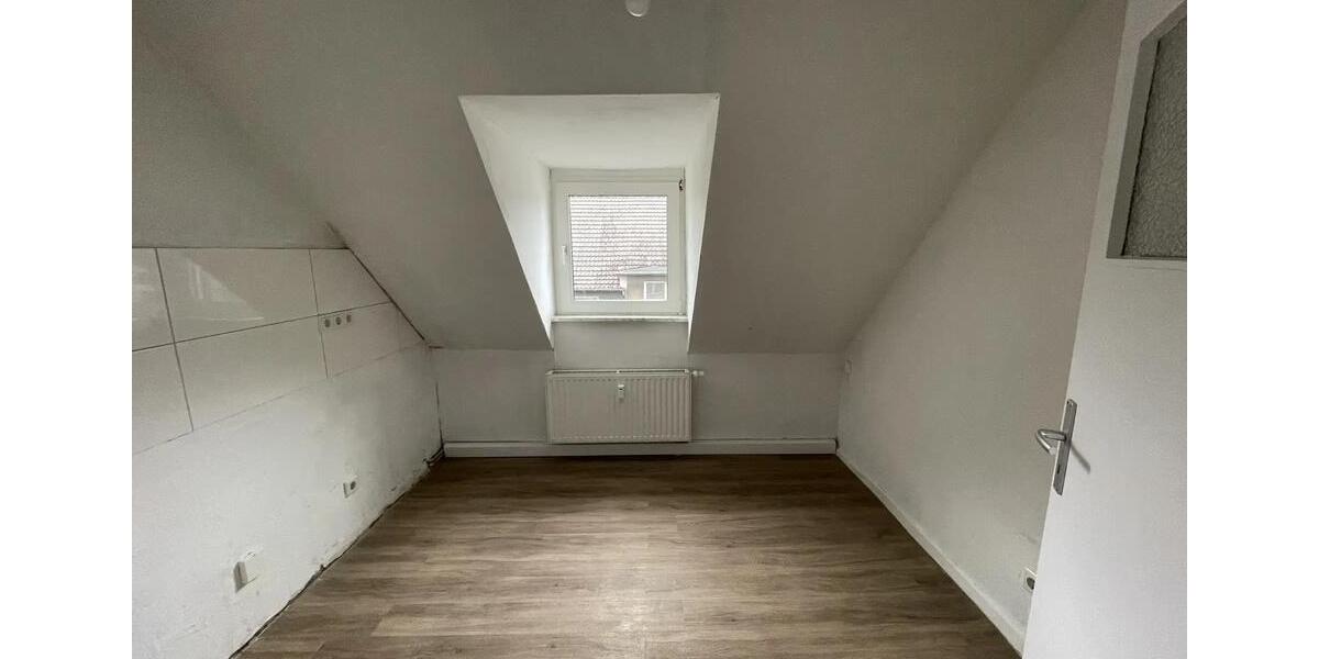 Dachgeschoßwohnung Gelsenkirchen Gelsenkirchen-Mitte - 2 Zimmer, 39 m&sup2;, 300&euro; | Angebot:26562091