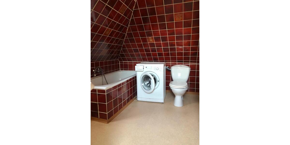 Dachgeschoßwohnung Kaiserslautern - 1 Zimmer, 38 m&sup2;, 365&euro; | Angebot:24875975